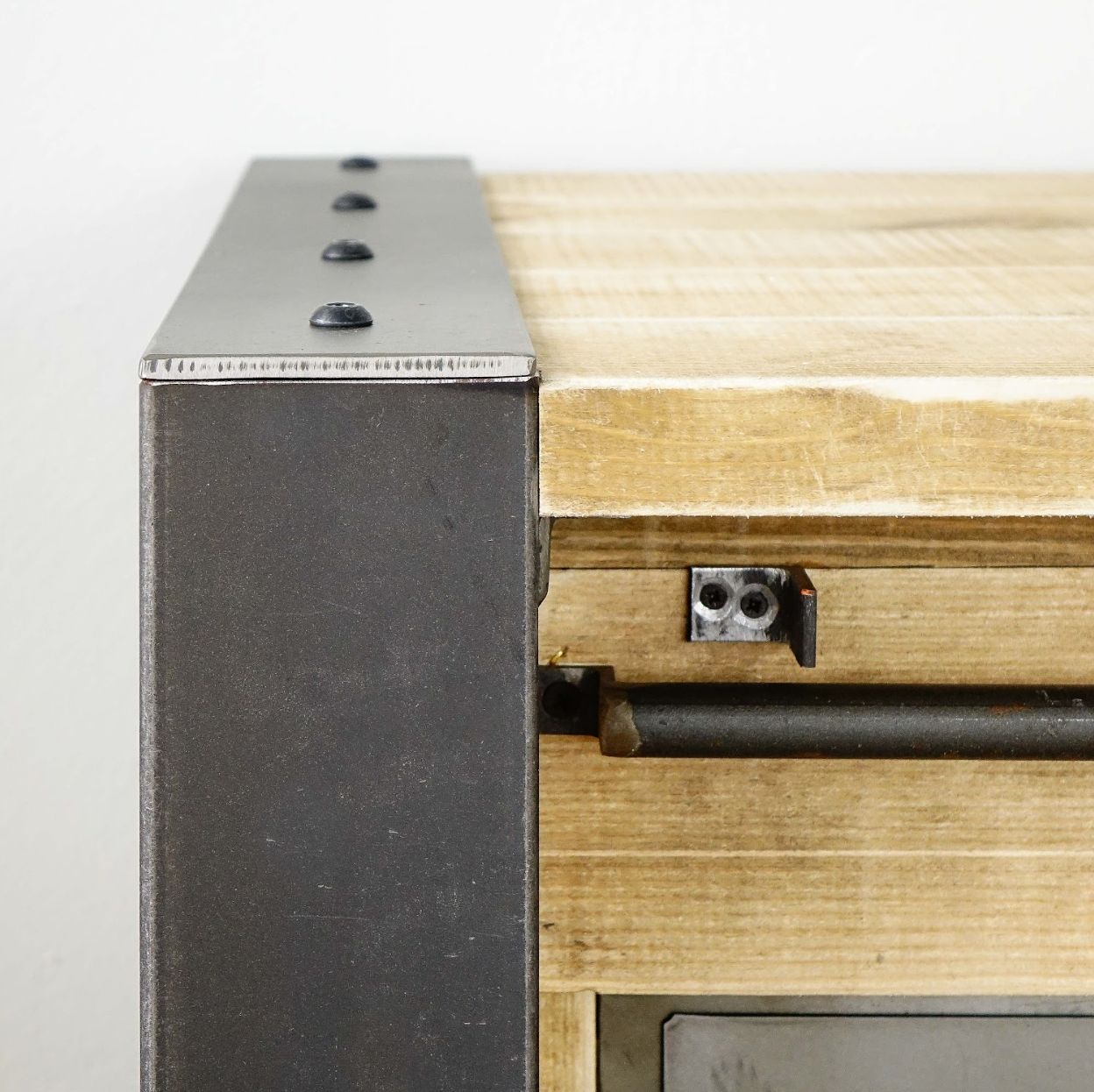 Meuble TV porte coulissante en fer gris - SOLID La boutique du meuble