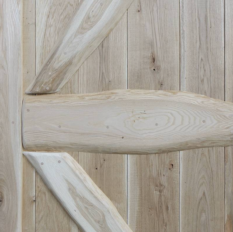 Porte coulissante rustique en bois de chêne - Sur Mesure