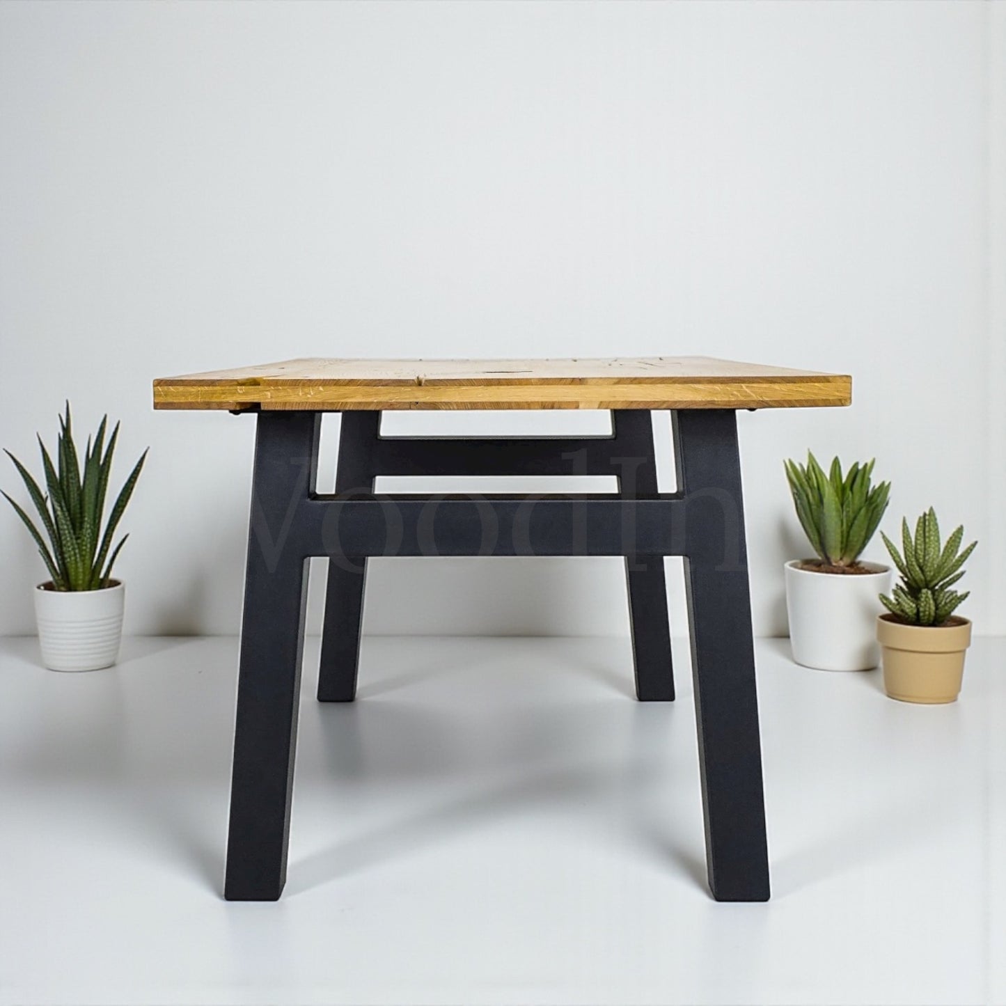 Table en chêne massif et pied en fer noir LUNA La fabrique du meuble