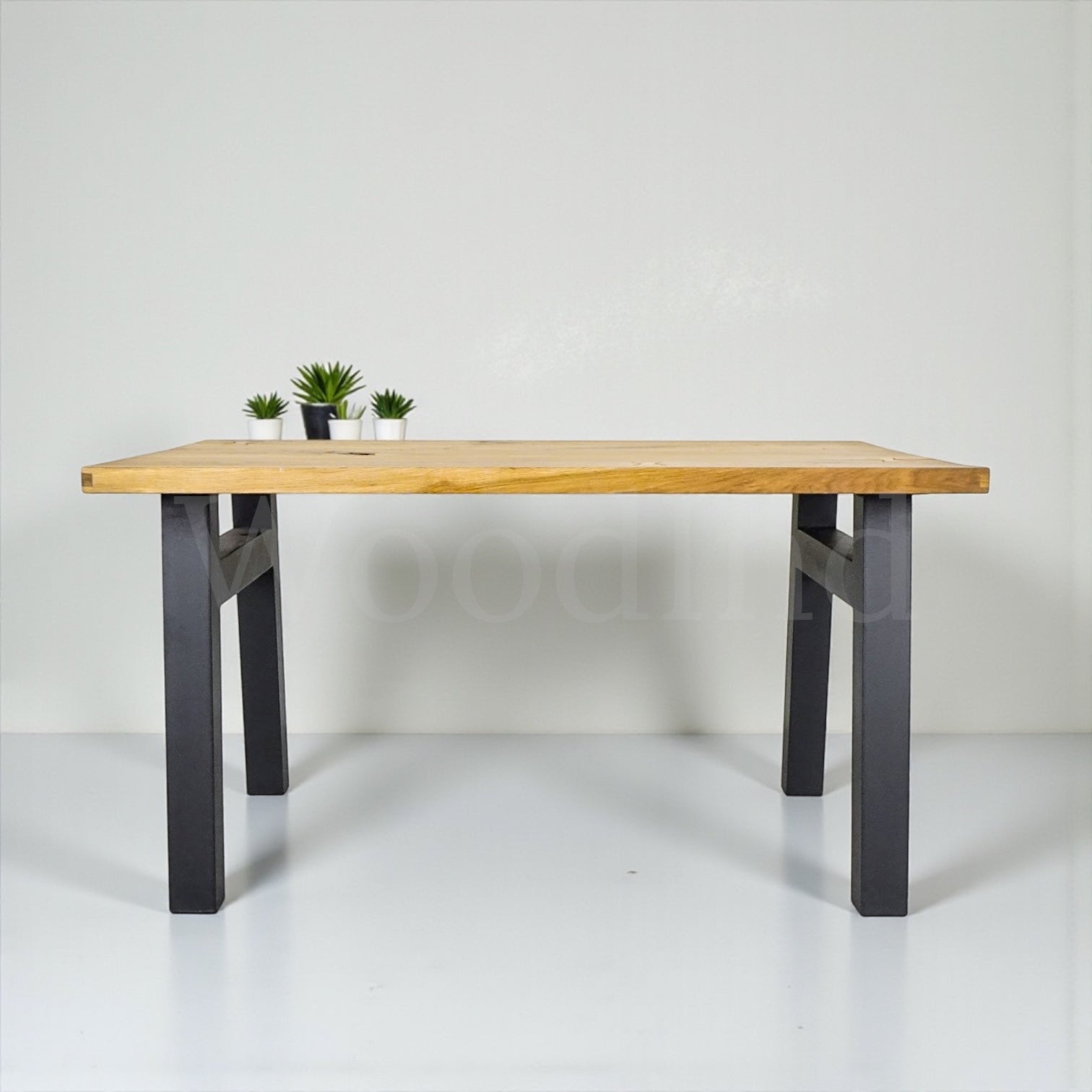 Table en chêne massif et pied en fer noir LUNA La fabrique du meuble