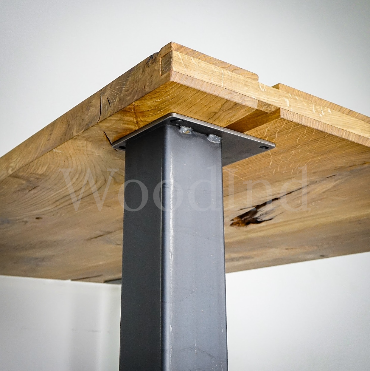 Table à manger en chêne et pied en fer - AVA La fabrique du meuble