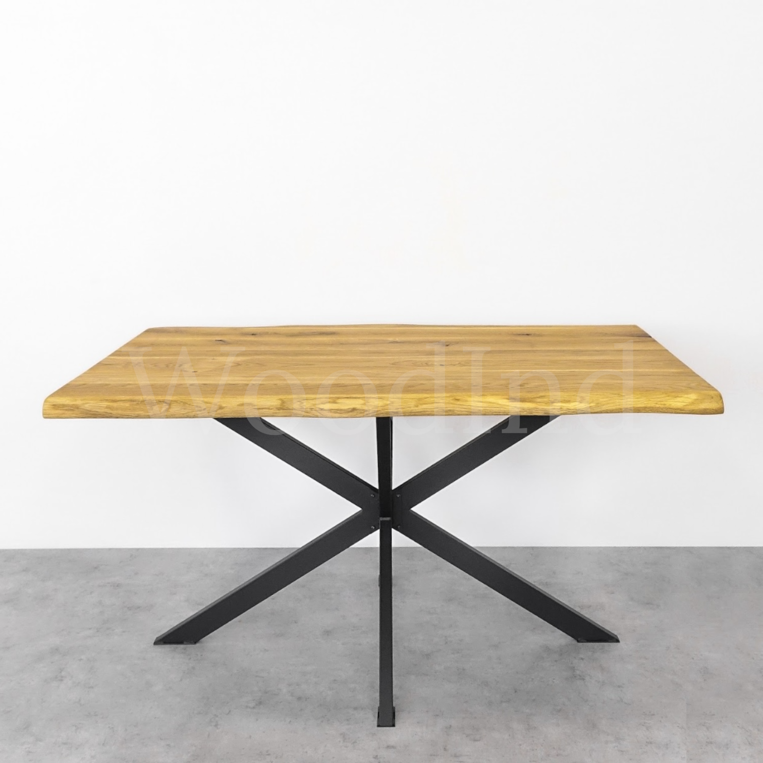 Table en chêne avec un pied centrale en fer noir - MILY La fabrique du meuble